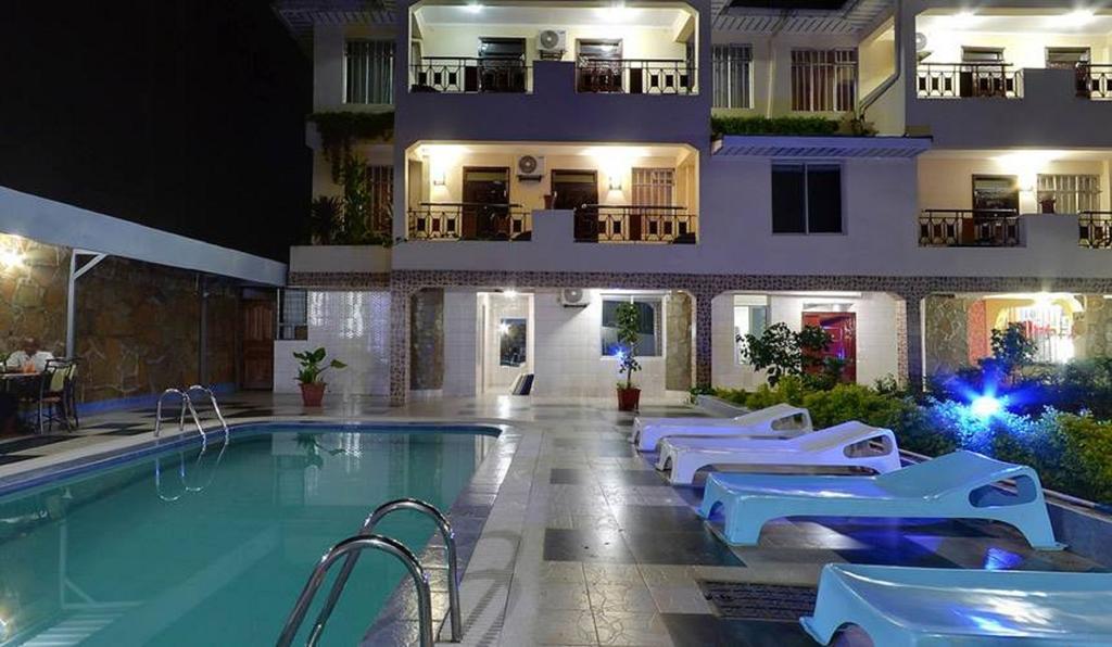 Royal City Dubai Complex Kisumu Bagian luar foto