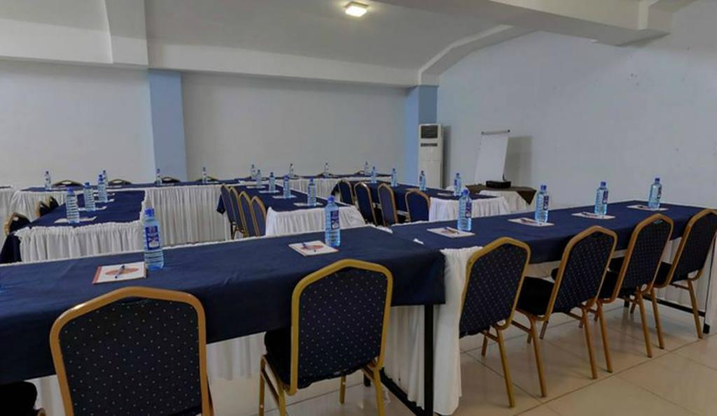 Royal City Dubai Complex Kisumu Bagian luar foto