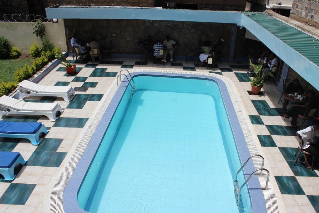 Royal City Dubai Complex Kisumu Bagian luar foto