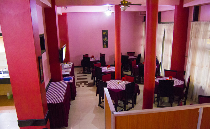 Royal City Dubai Complex Kisumu Bagian luar foto
