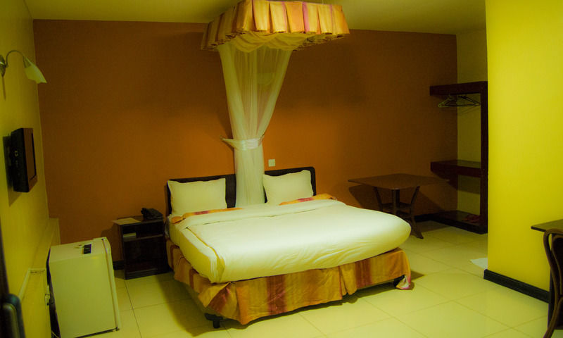 Royal City Dubai Complex Kisumu Bagian luar foto