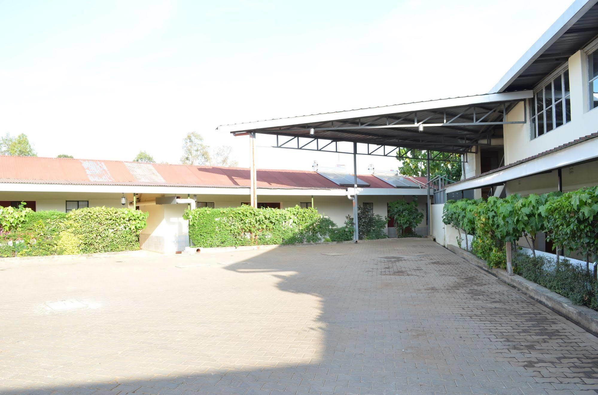 Royal City Dubai Complex Kisumu Bagian luar foto