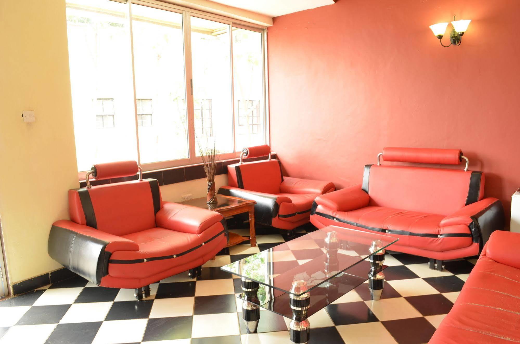 Royal City Dubai Complex Kisumu Bagian luar foto