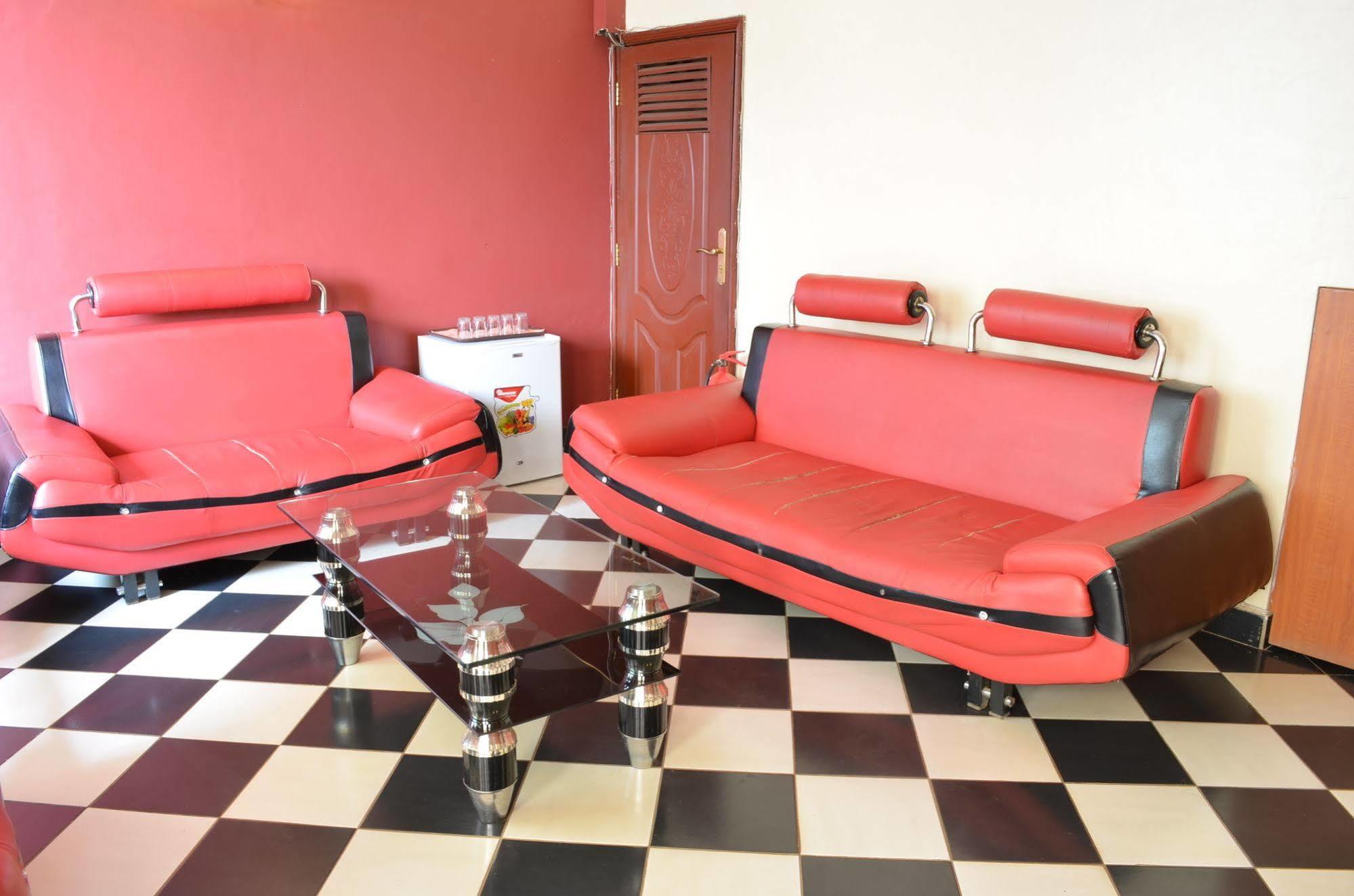 Royal City Dubai Complex Kisumu Bagian luar foto