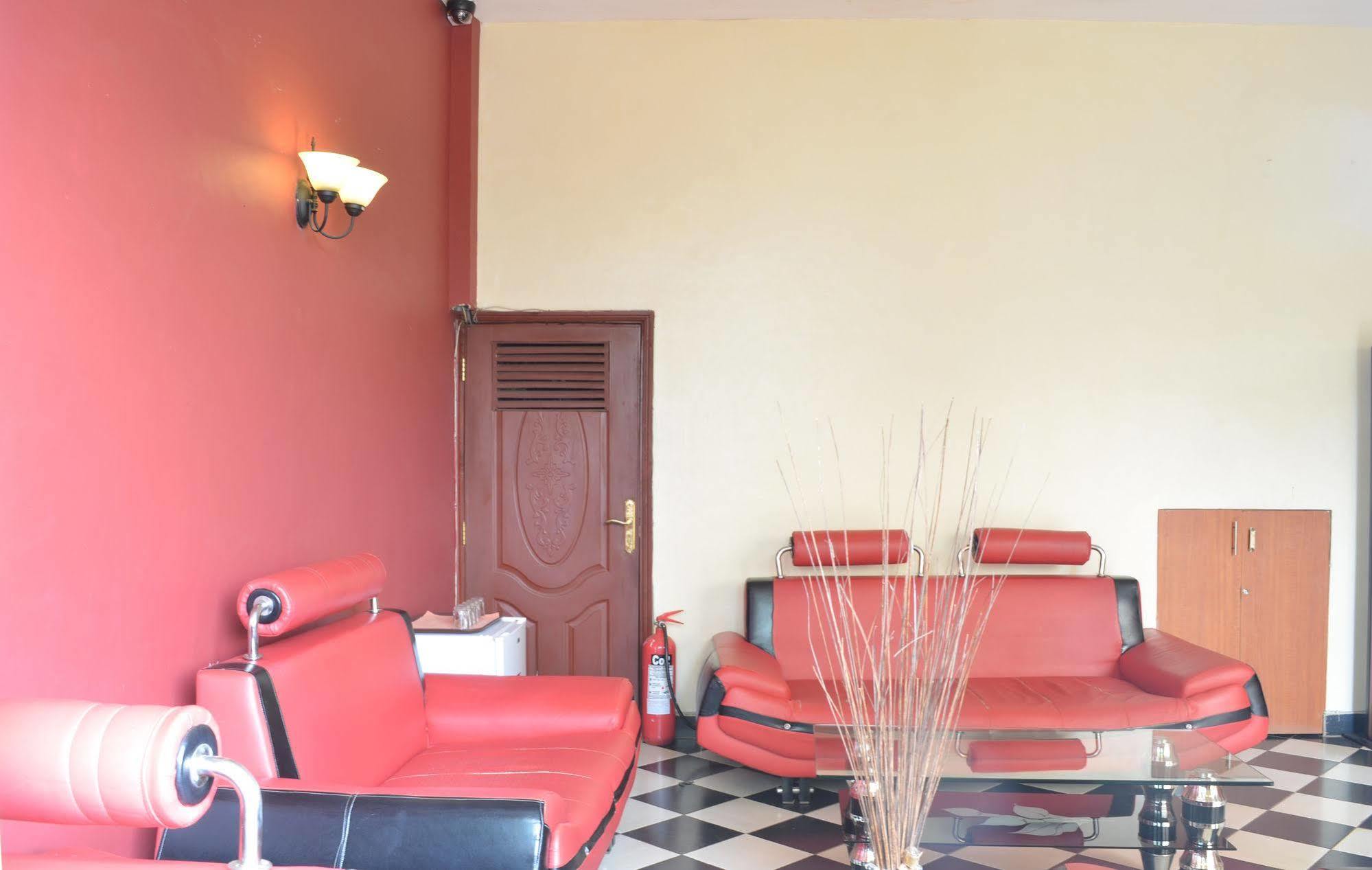 Royal City Dubai Complex Kisumu Bagian luar foto
