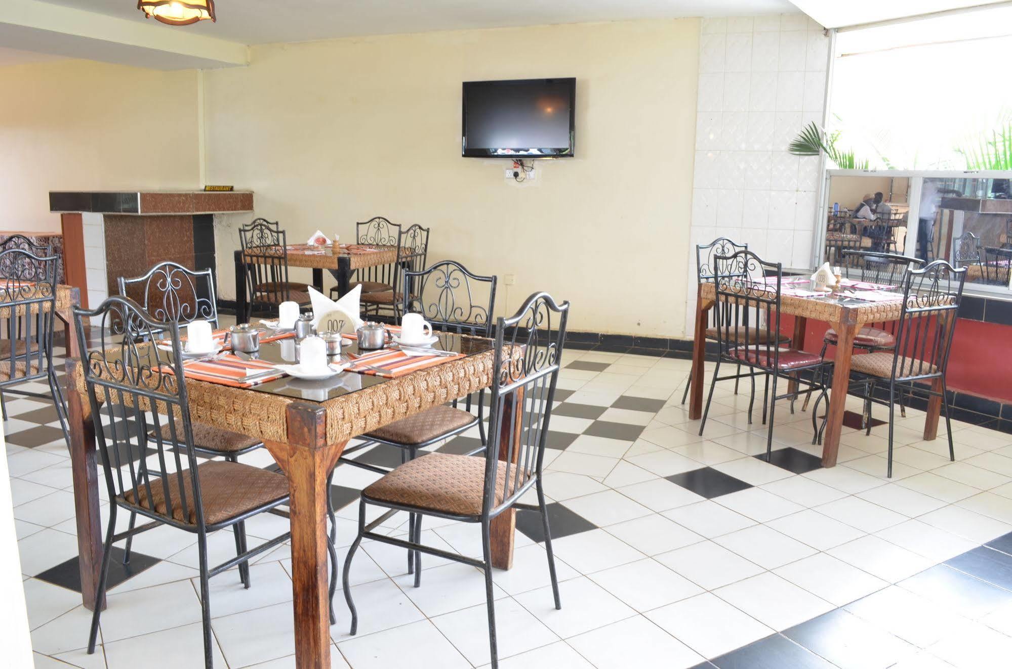 Royal City Dubai Complex Kisumu Bagian luar foto