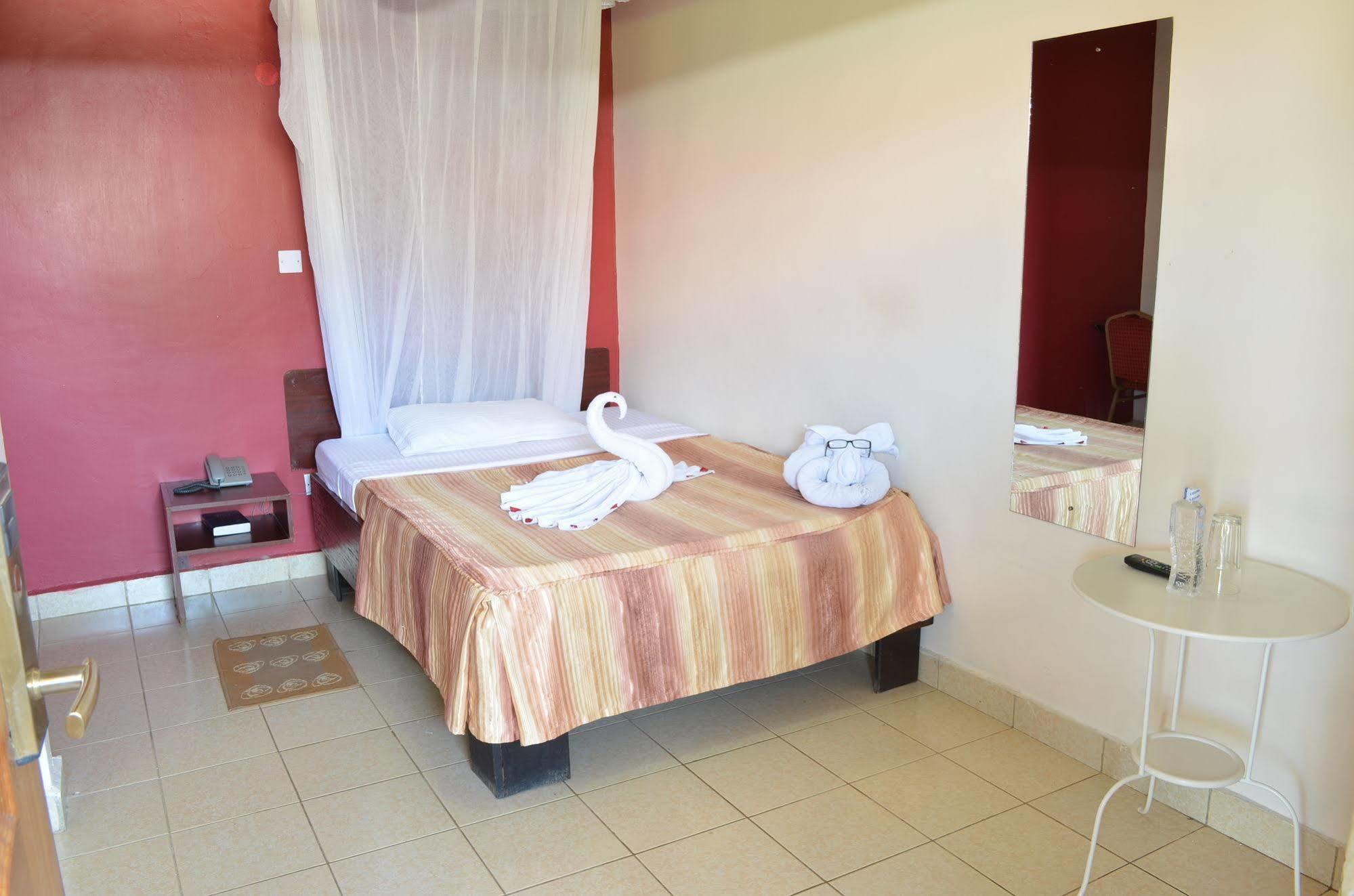 Royal City Dubai Complex Kisumu Bagian luar foto