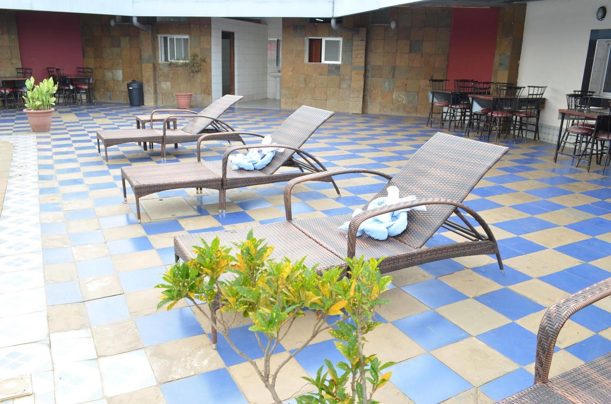Royal City Dubai Complex Kisumu Bagian luar foto