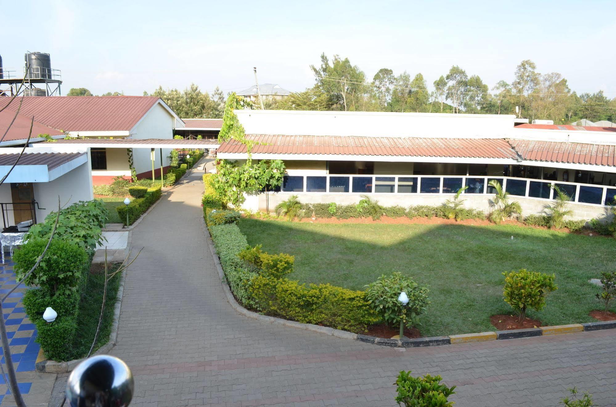 Royal City Dubai Complex Kisumu Bagian luar foto