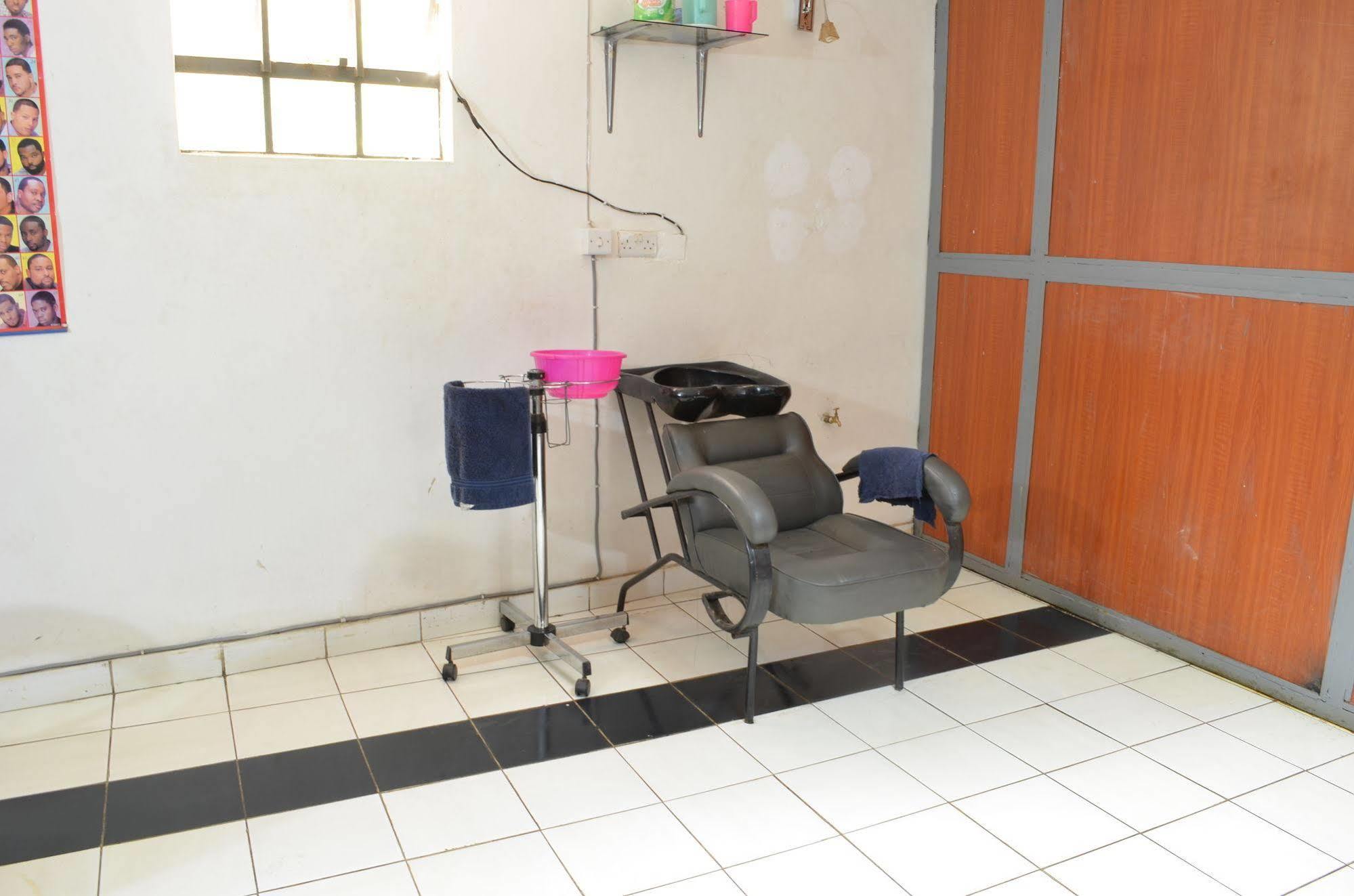 Royal City Dubai Complex Kisumu Bagian luar foto